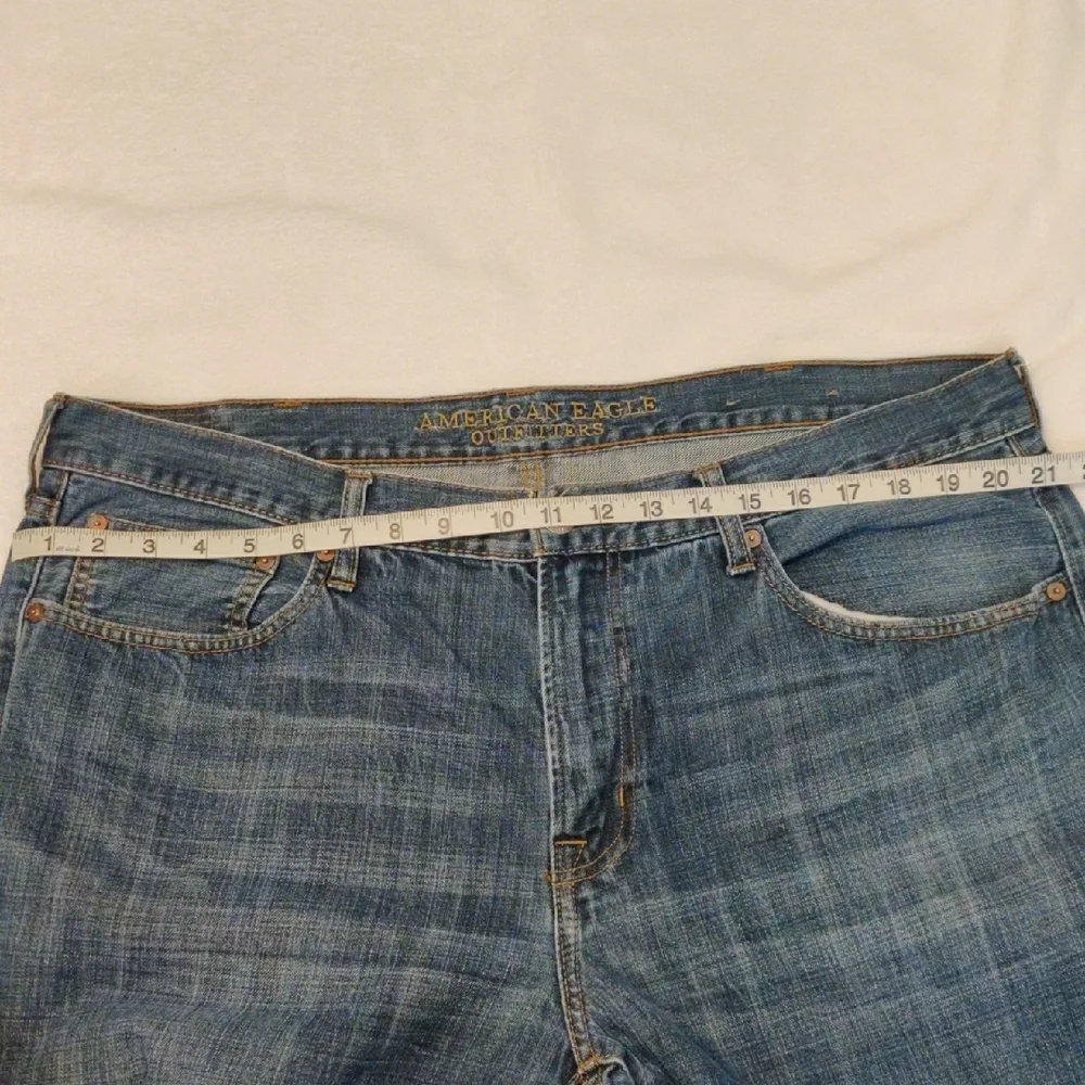American Eagle Outfitters Men's Straight Blue Jeans